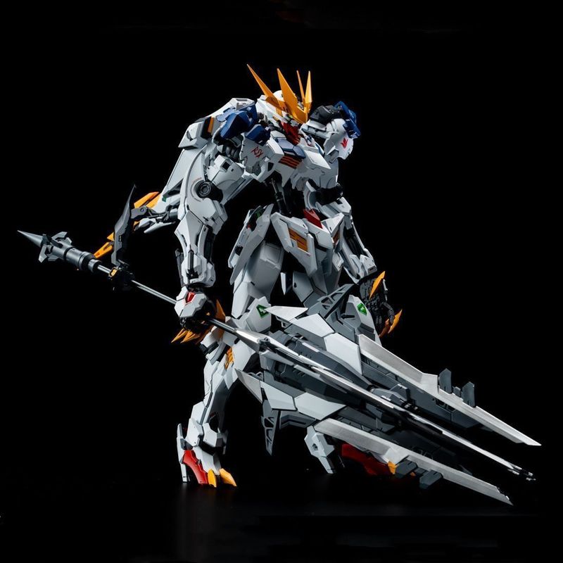 【AUF LAGER】LUNAVOR MG 1/100 Wo – Model Kit Tristan Bewertung und Preis
