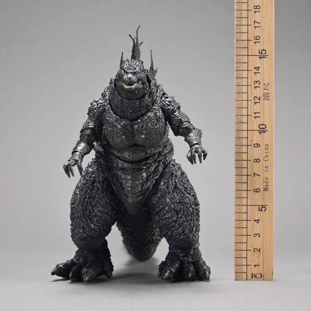 SHM NECA 2023 Filmversion 1.0  – Model Kit Kiryu Bewertung und Preis
